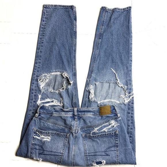 American Eagle Light Washed Distressed Holey Mom Jeans - Picture 3 of 4